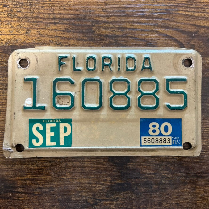 160885