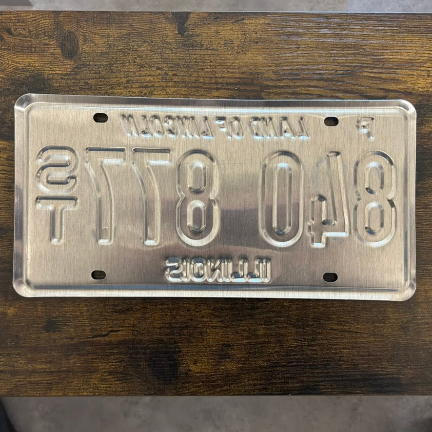 840 877