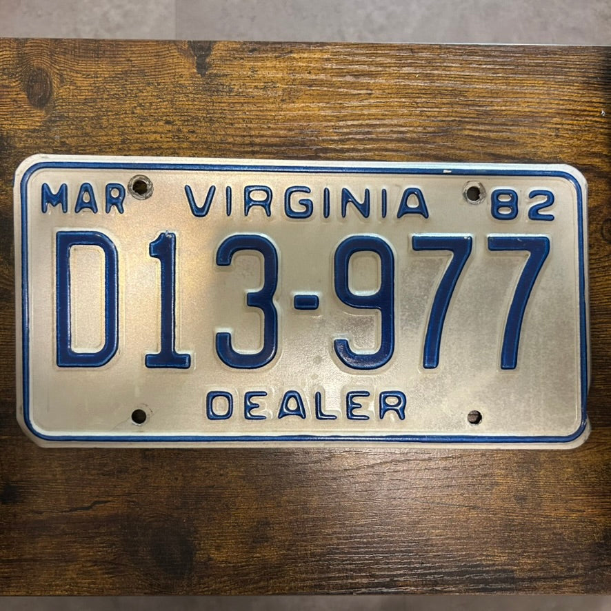 D13-977