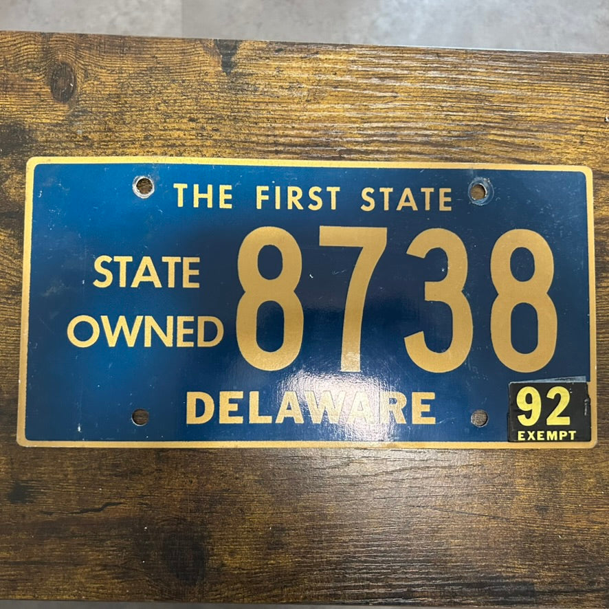 8738