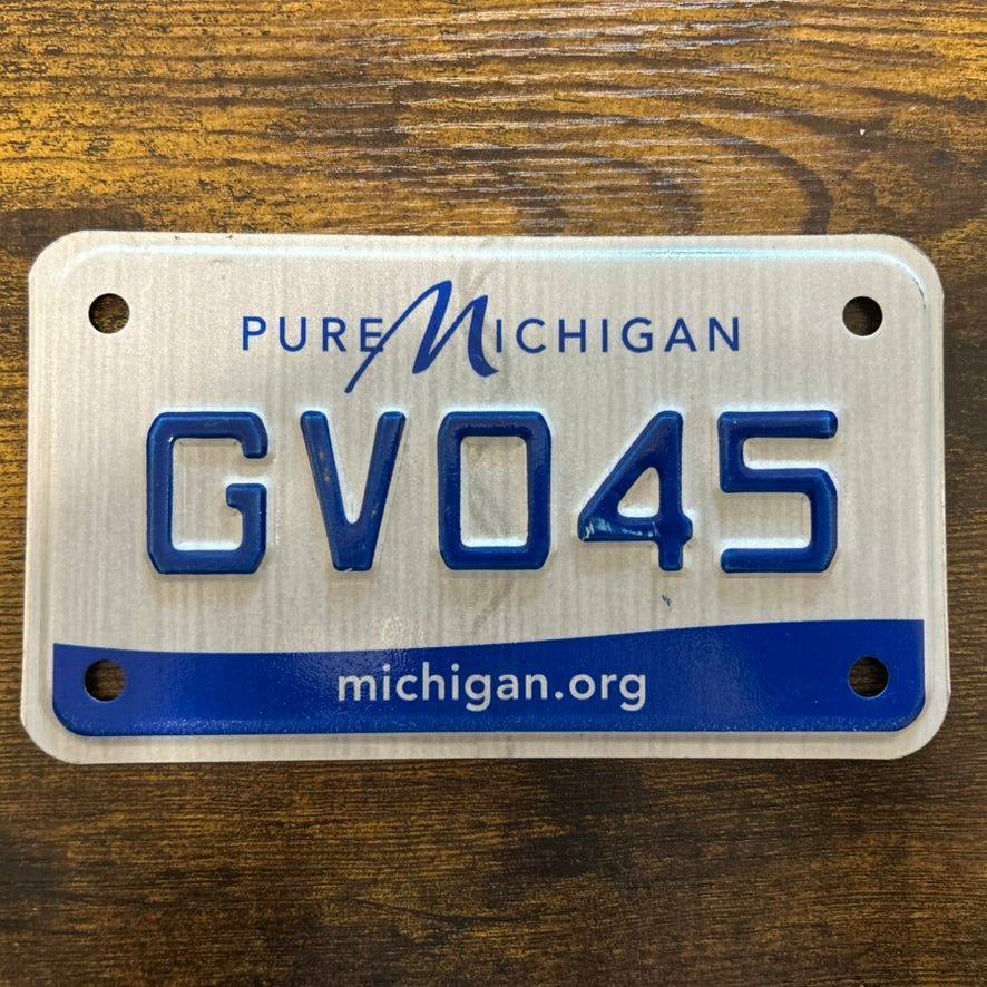 GV045