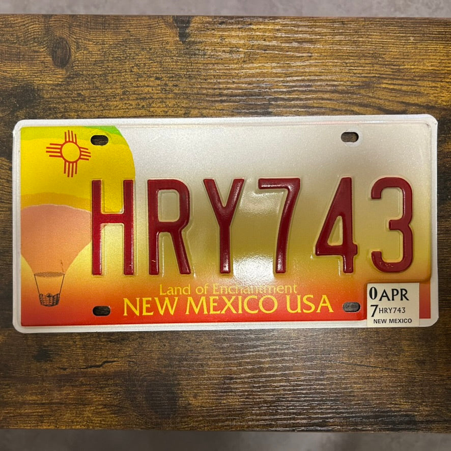 HRY743