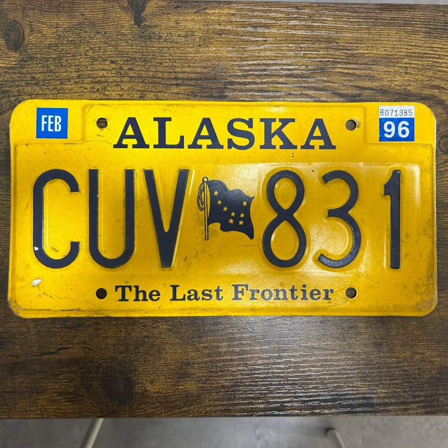CUV 831
