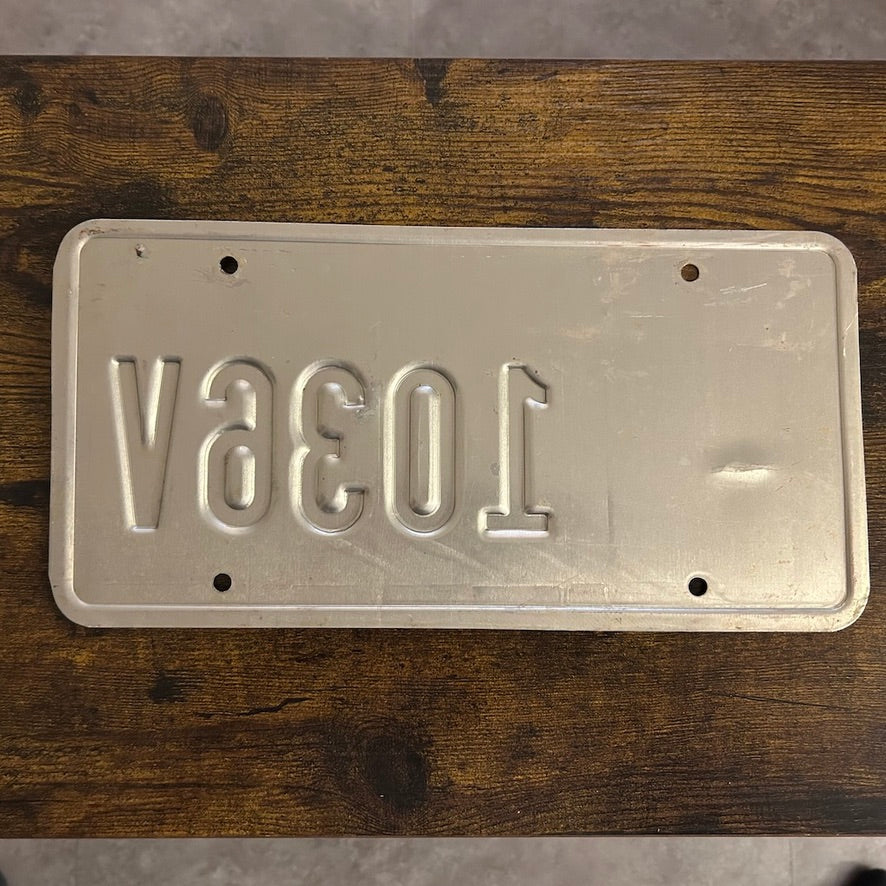 1036V