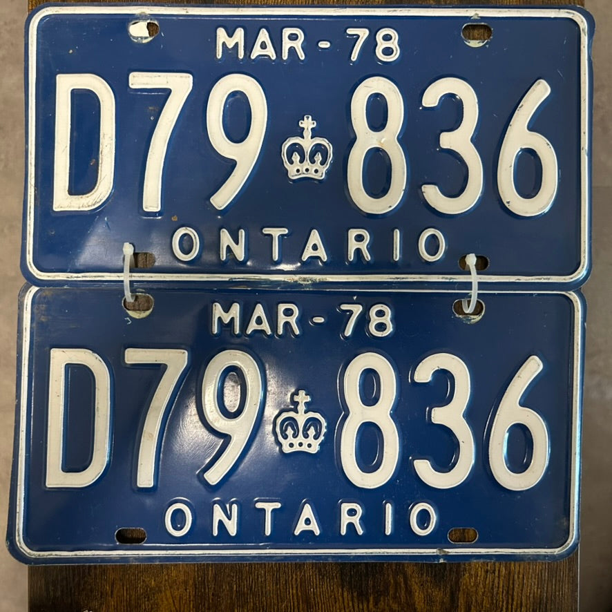 2x Paar D79 836