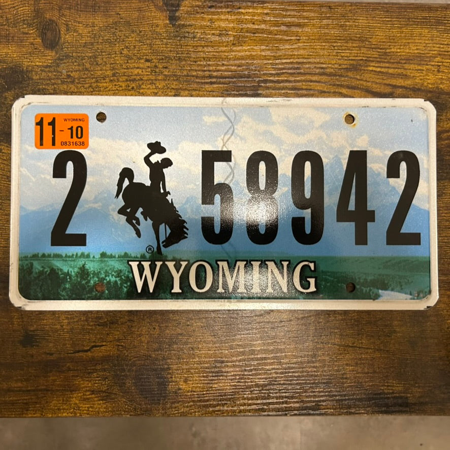 2 58942