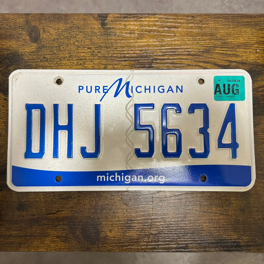 DHJ 5634