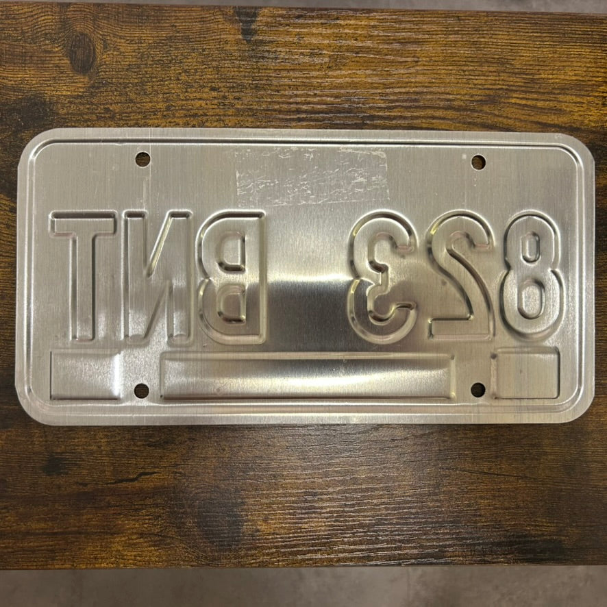 823 BNT