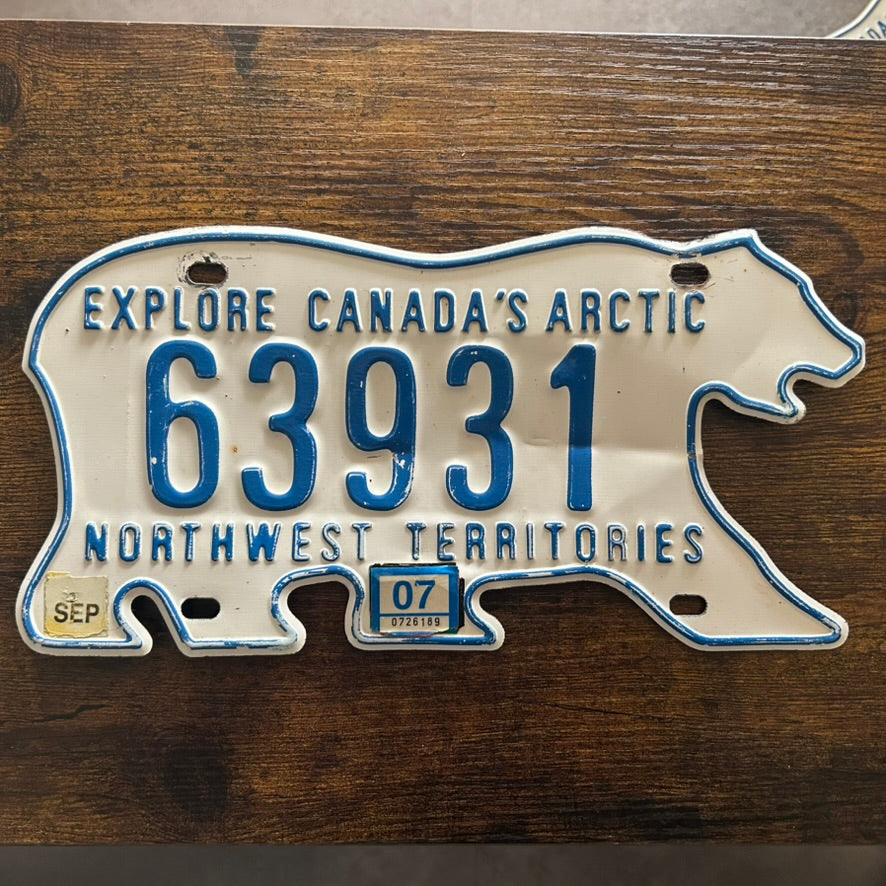 63931