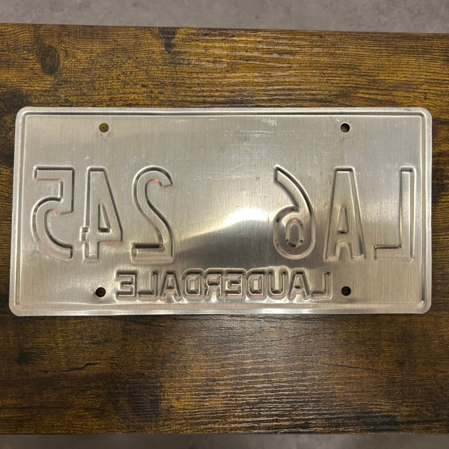 LA6 245