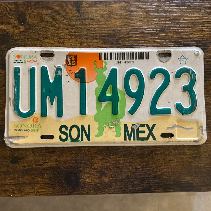 UM14923
