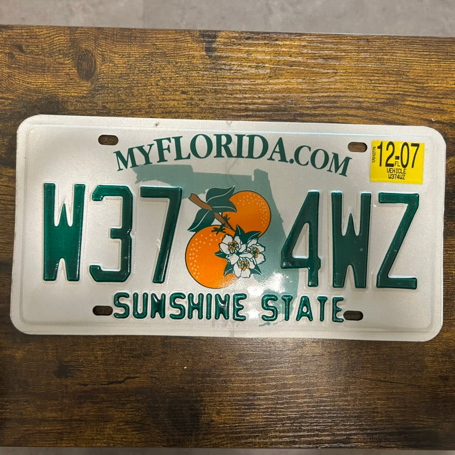 W37 4WZ