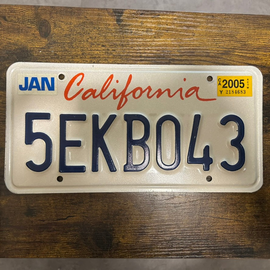 5EKB043