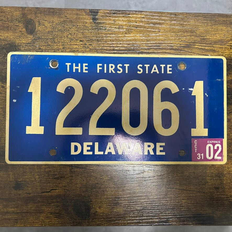 122061