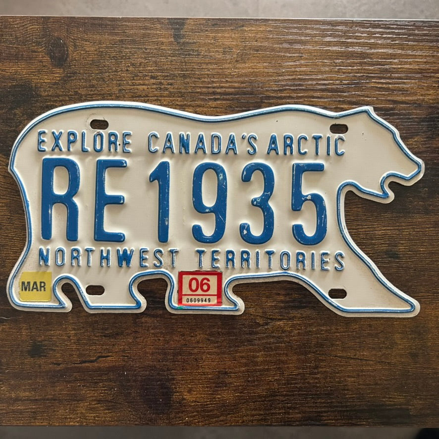 RE1935