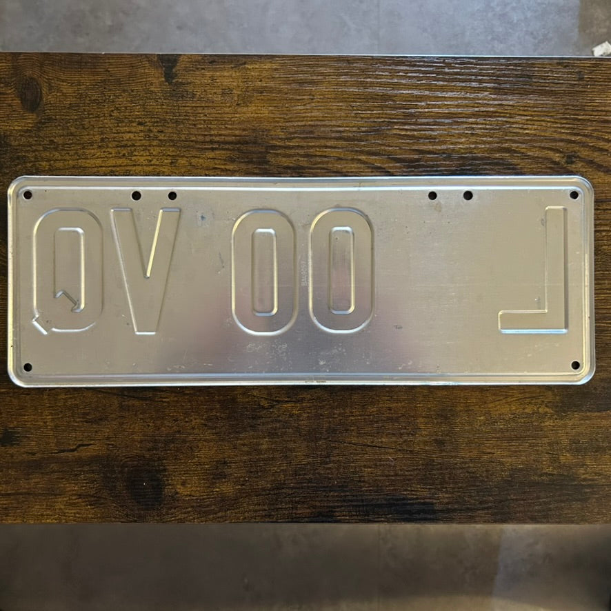 L 00 VQ