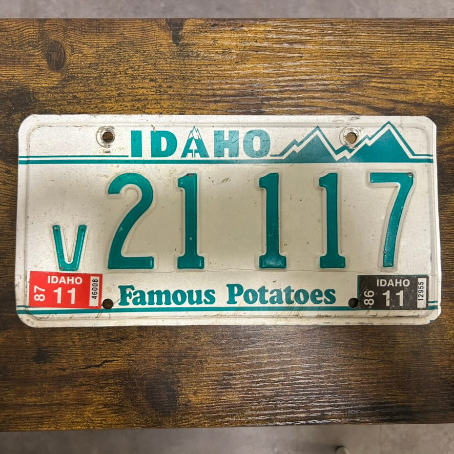 21 117