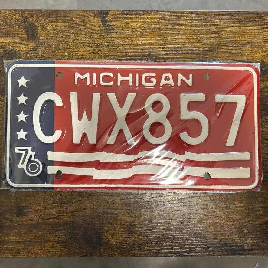 CWX857